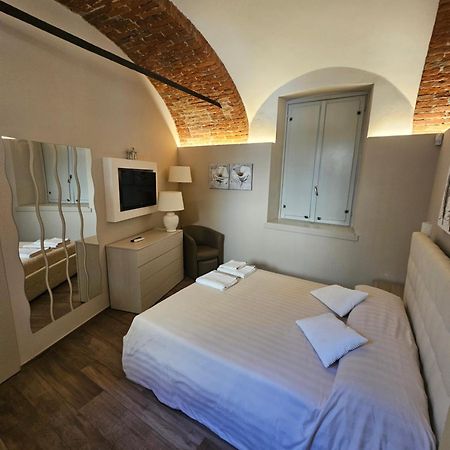 Bilocale In Centro Storico! Apartment Alba  Ngoại thất bức ảnh
