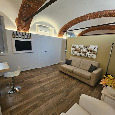 Bilocale In Centro Storico! Apartment Alba  Ngoại thất bức ảnh