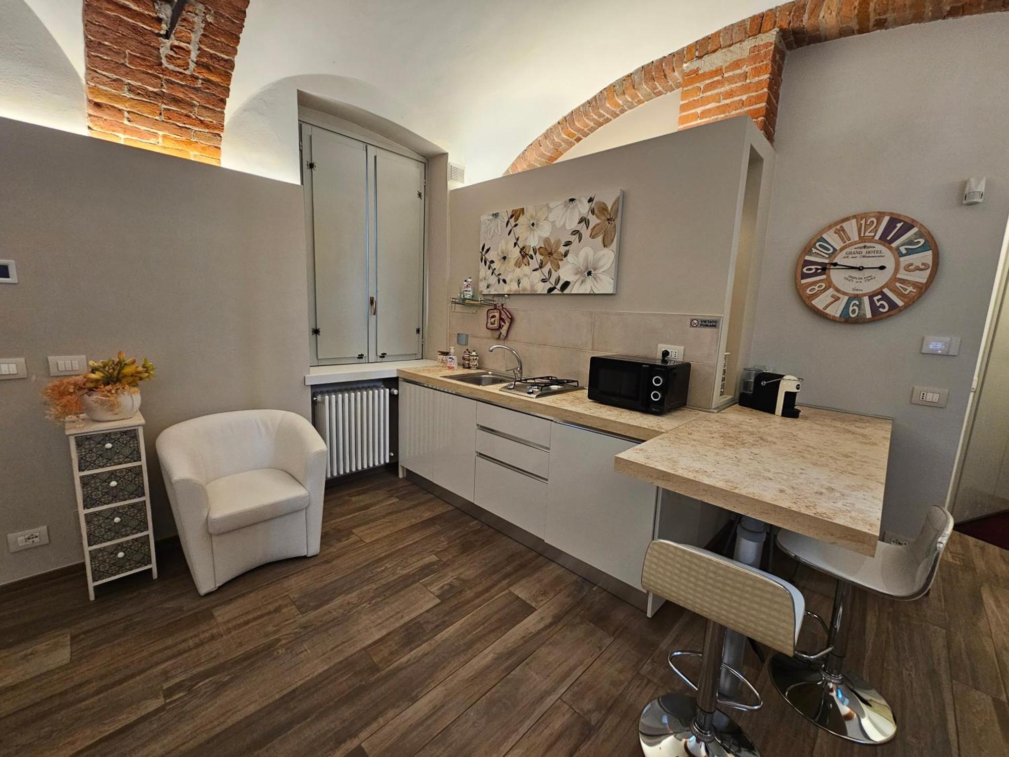 Bilocale In Centro Storico! Apartment Alba  Ngoại thất bức ảnh