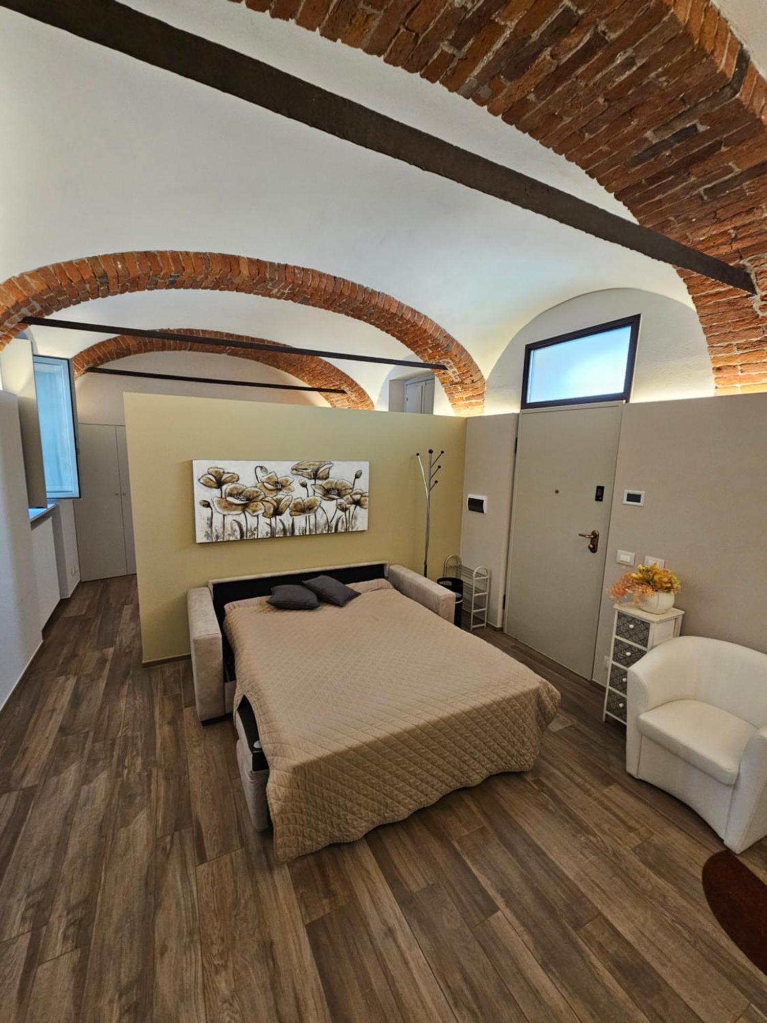 Bilocale In Centro Storico! Apartment Alba  Ngoại thất bức ảnh