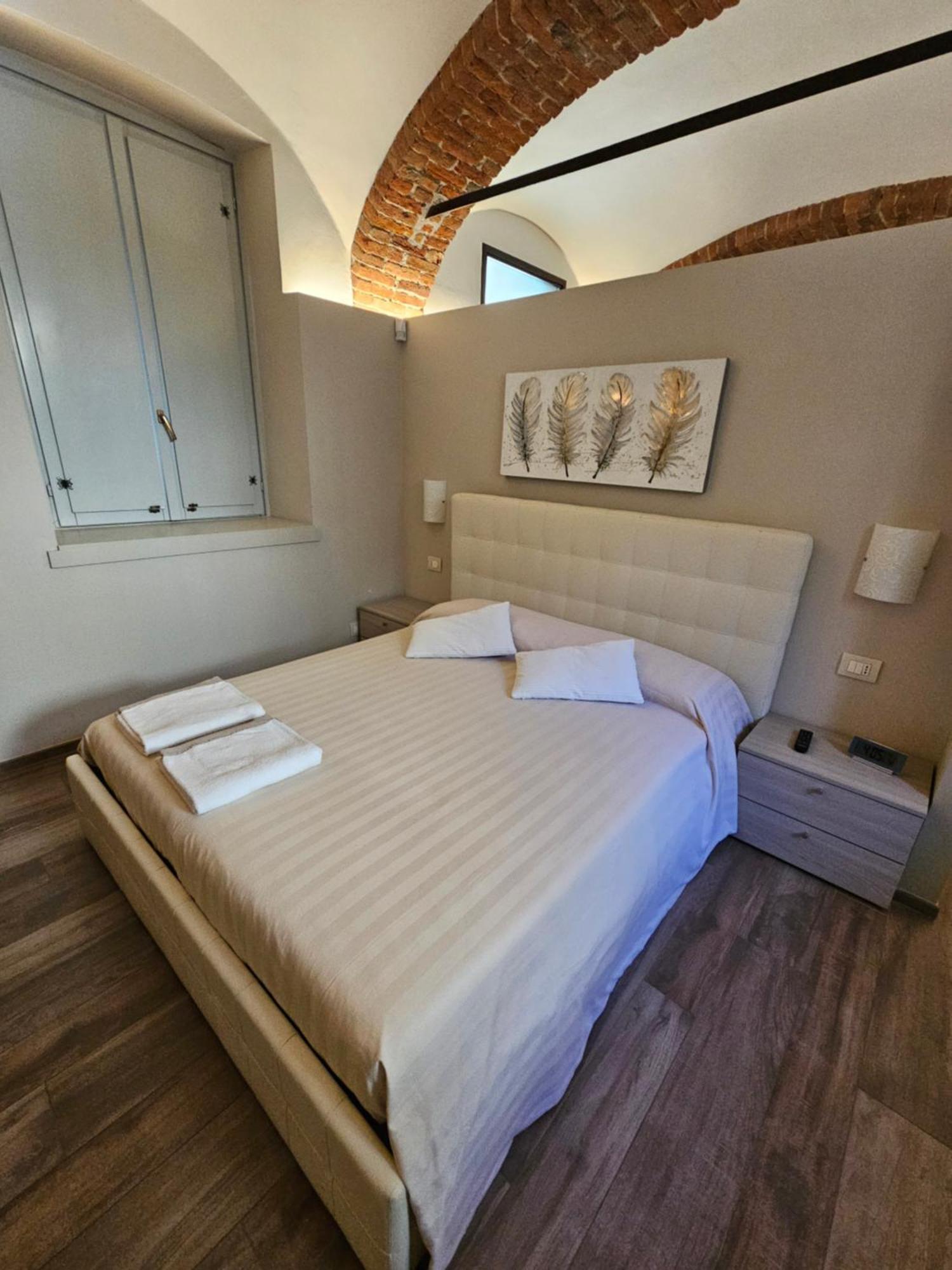 Bilocale In Centro Storico! Apartment Alba  Ngoại thất bức ảnh