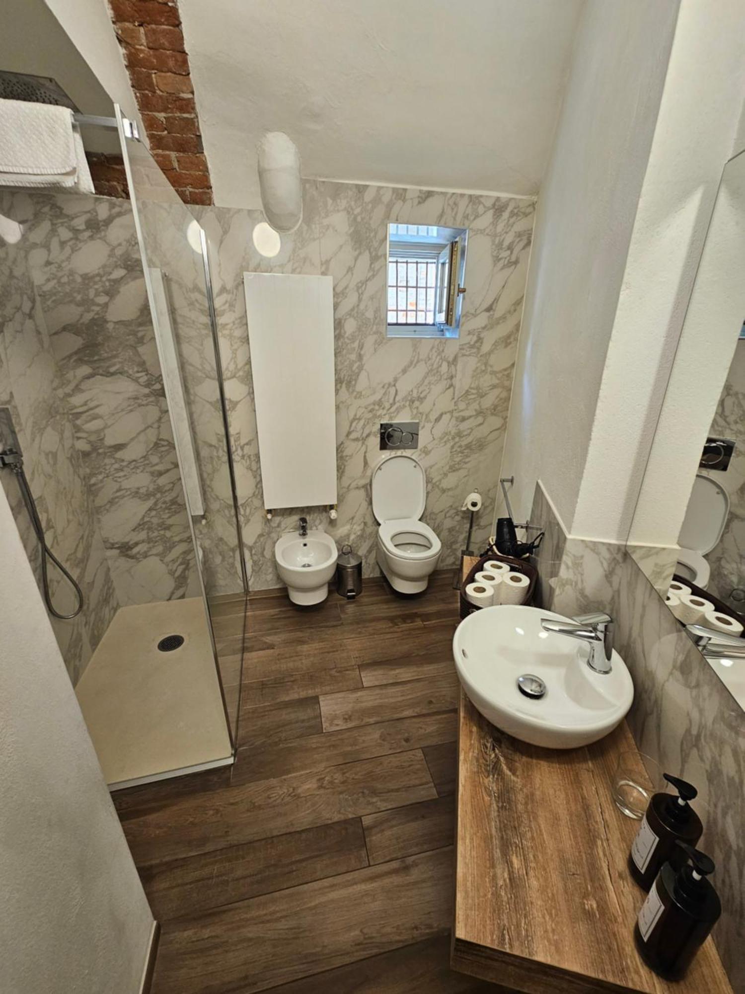 Bilocale In Centro Storico! Apartment Alba  Ngoại thất bức ảnh