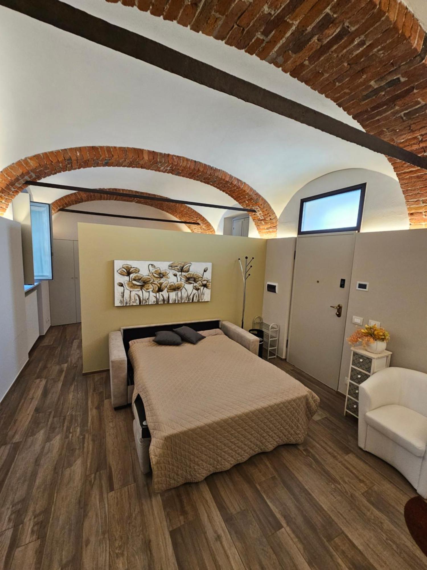 Bilocale In Centro Storico! Apartment Alba  Ngoại thất bức ảnh